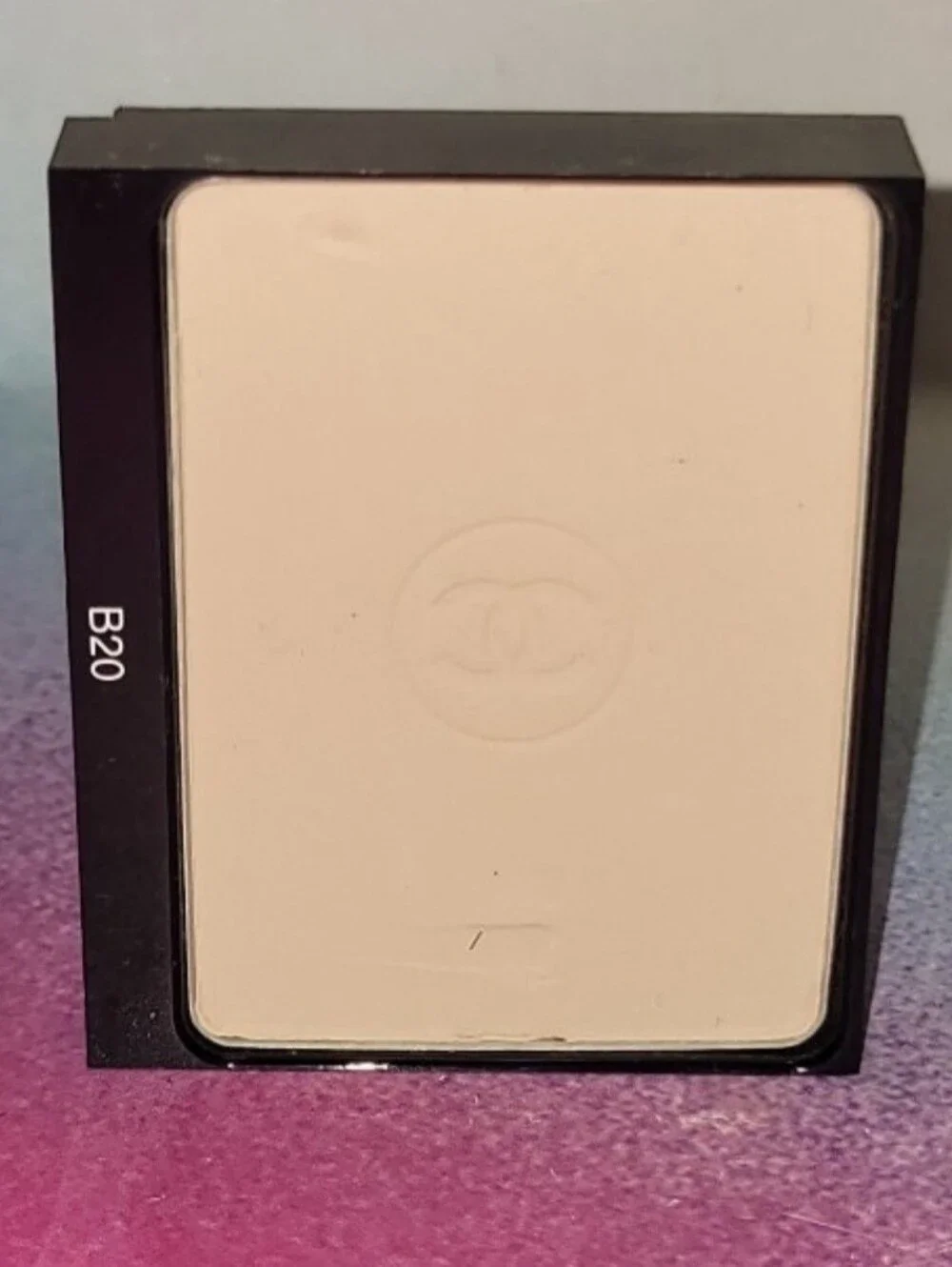 Chanel Ultra Le Teint Powder Foundation Refill Tester B20